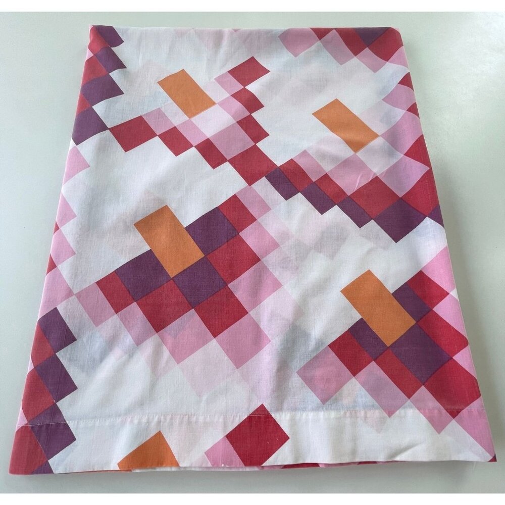 Vintage 70s flat sheet, pink geometric print bed sheet, full size bed